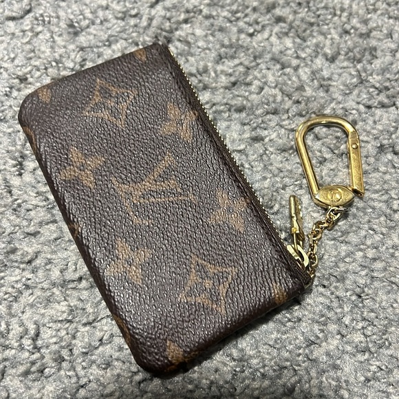 Louis Vuitton Key Pouch - Picture 2 of 6
